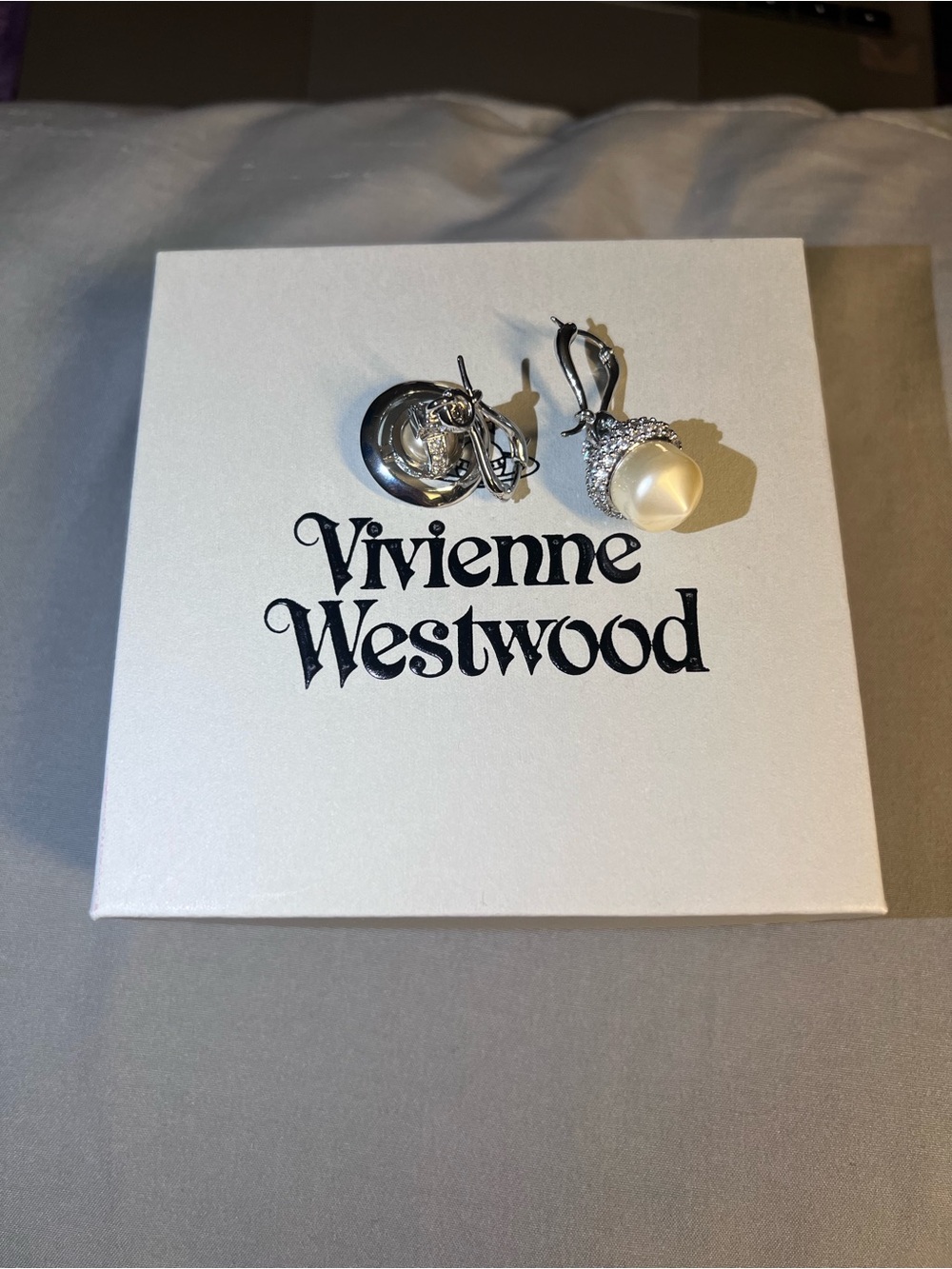 Vivienne Westwood Silver Orb Pearl Drop Crystal Acorn Pendant Earrings - Picture 4 of 5
